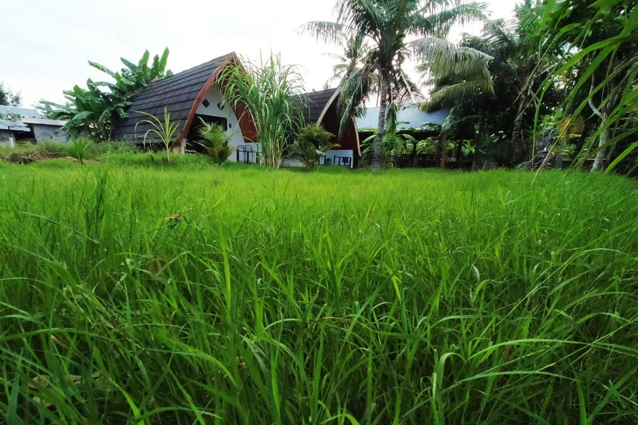 Coconut Gili Meno Hotel Exterior photo
