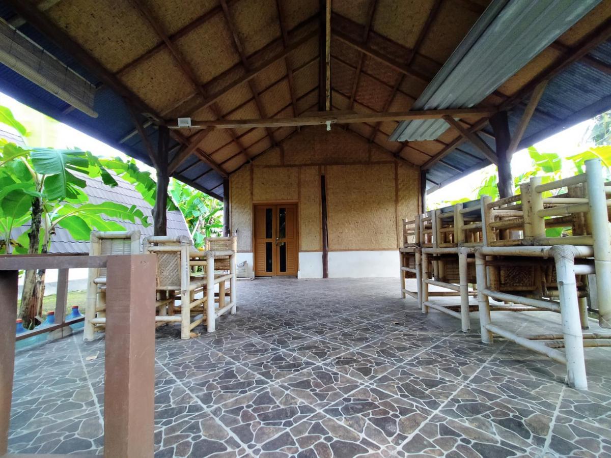 Coconut Gili Meno Hotel Exterior photo